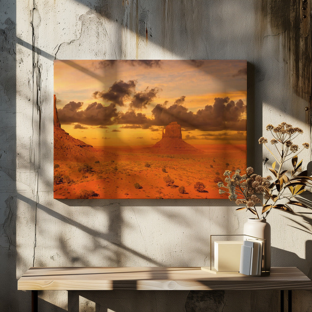 Gorgeous Monument Valley in the evening