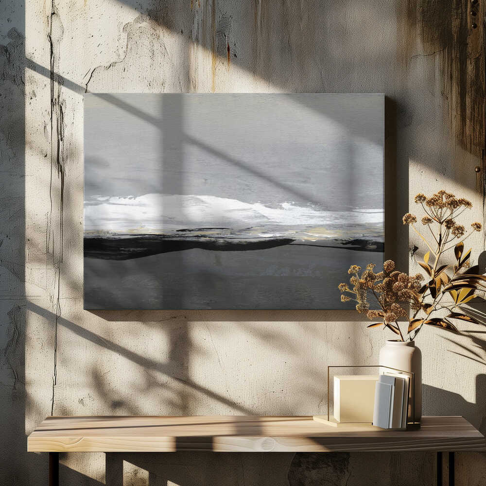 Silent Horizon Over a Calm Sea