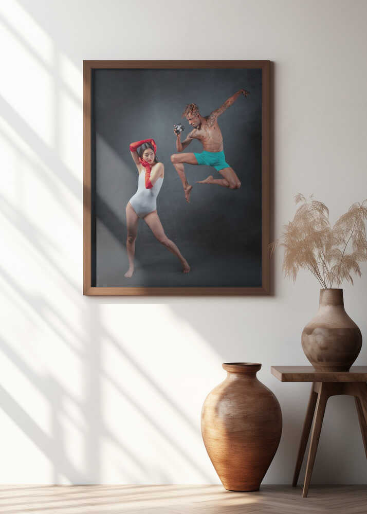 A Dance Within a Snapshot