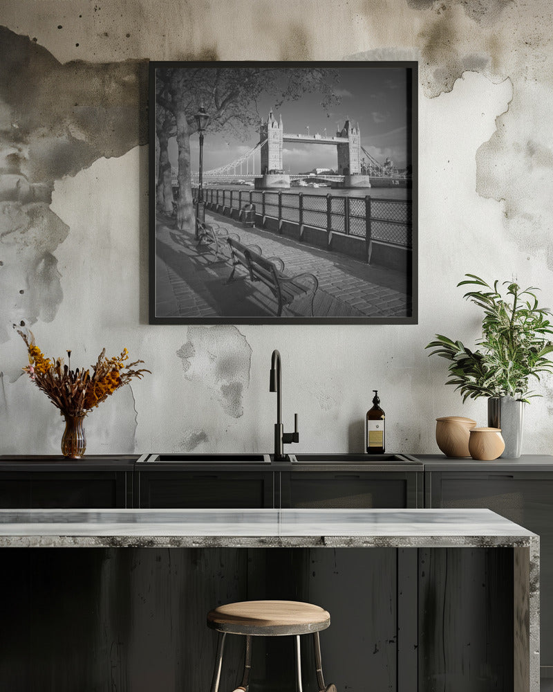 LONDON Thames Riverside & Tower Bridge