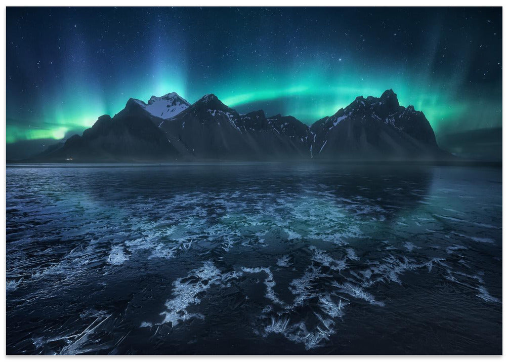 Frozen World, The Crown