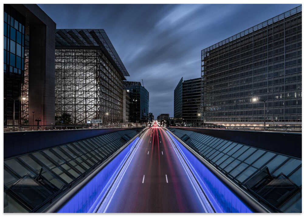 Into Brussels by night