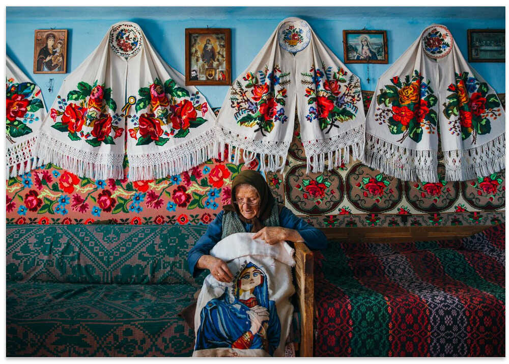 Maria and the Artworks