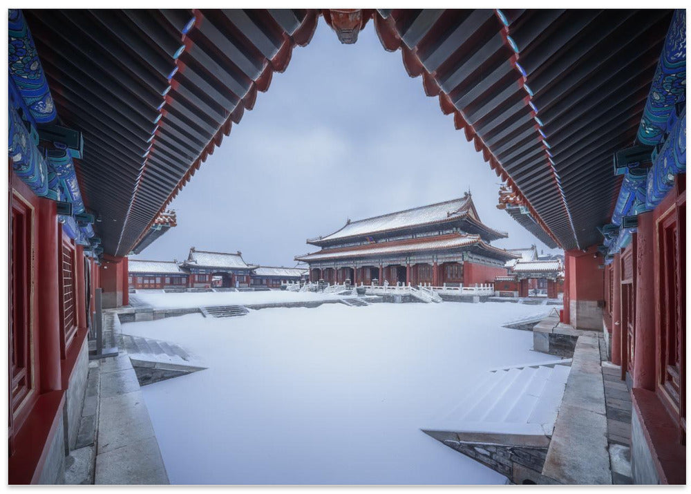 Cining palace in the frame