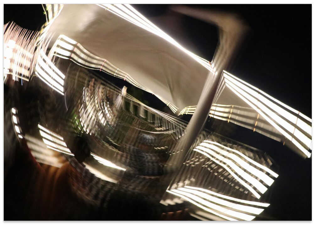 Whirling Luminescence