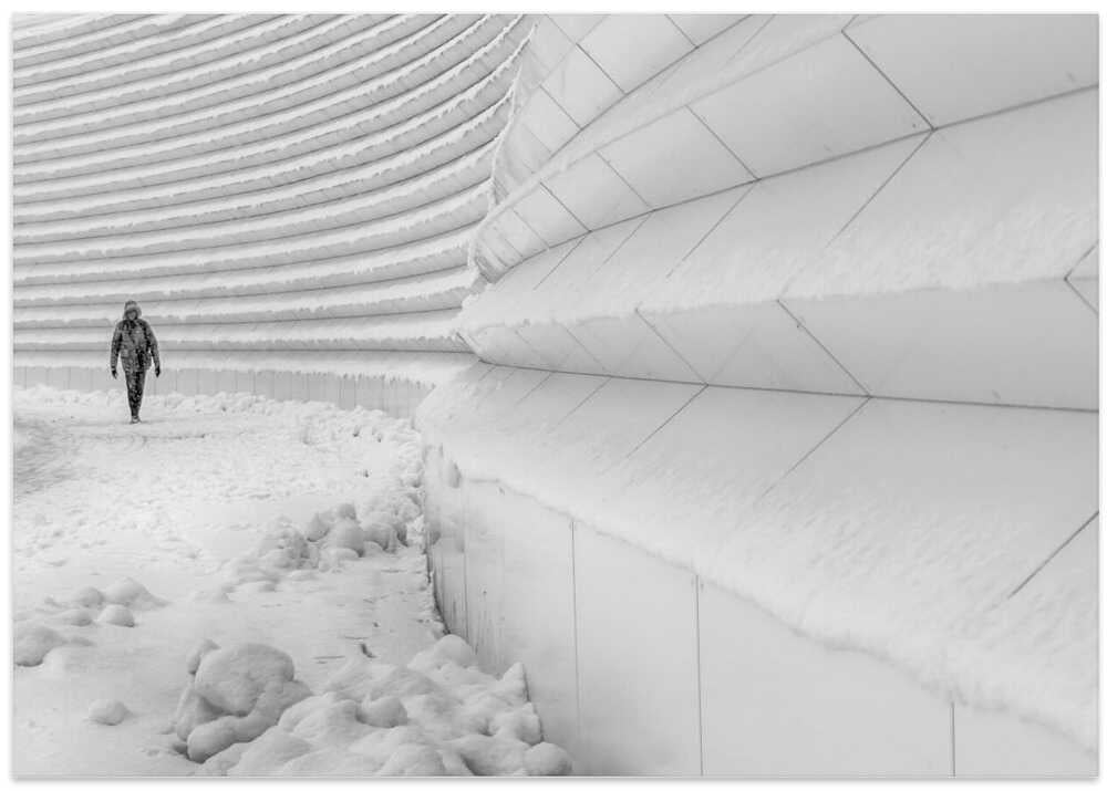 A walk in white, snow and geometry
