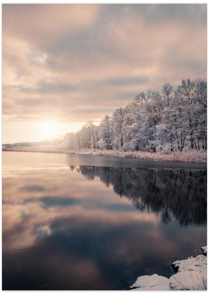 Ice slowly taking over the lake