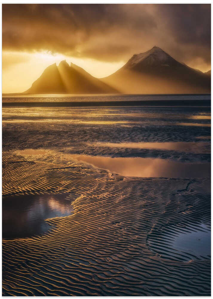 Sunset at Eystrahorn beach