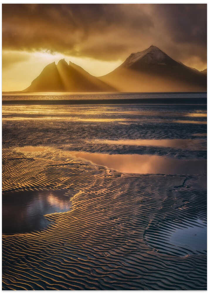 Sunset at Eystrahorn beach