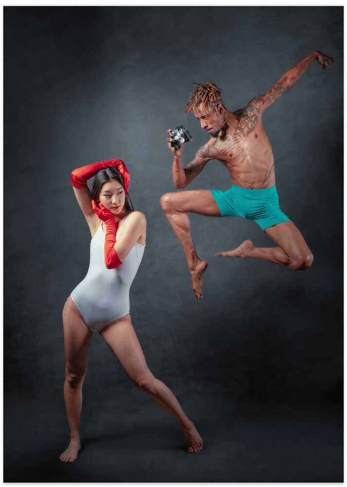 A Dance Within a Snapshot