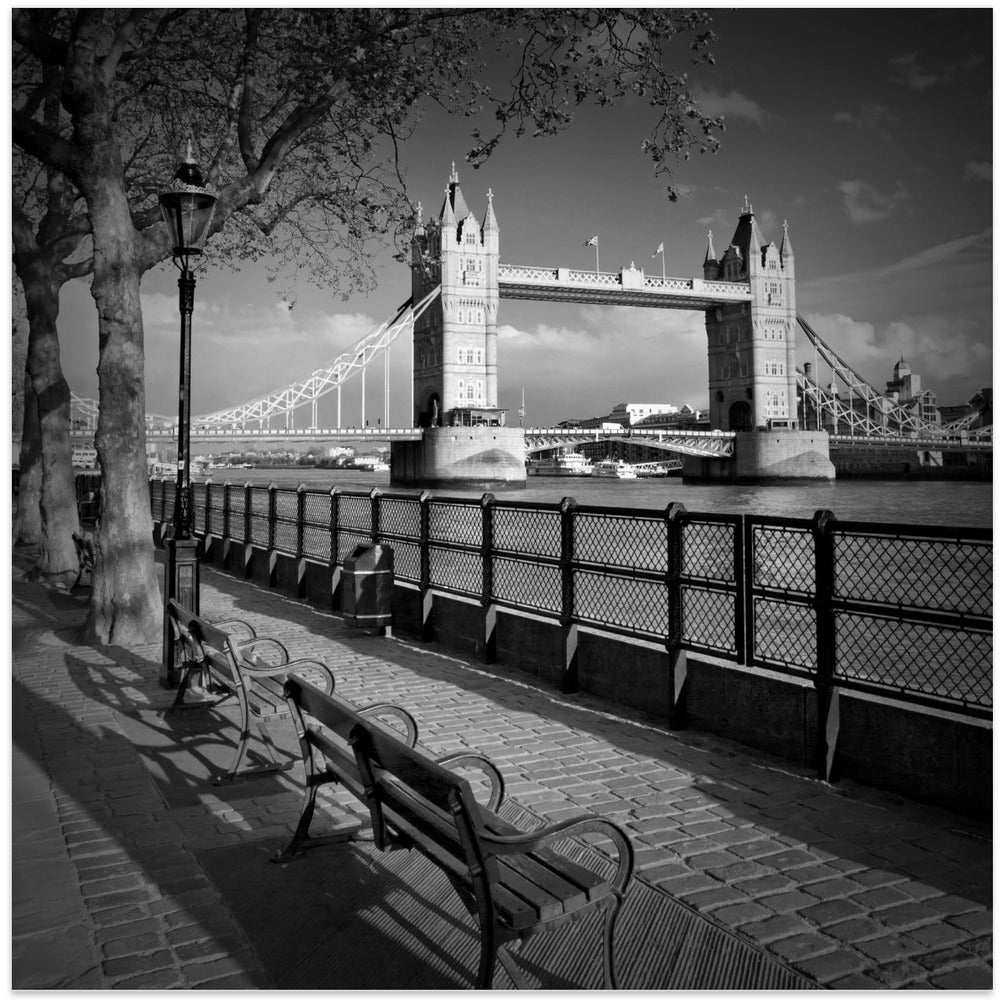 LONDON Thames Riverside & Tower Bridge
