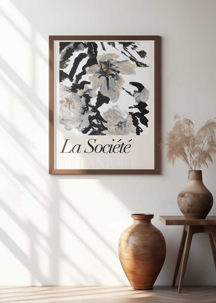 La Société Botanique Balck and White and Cream Flowers 2