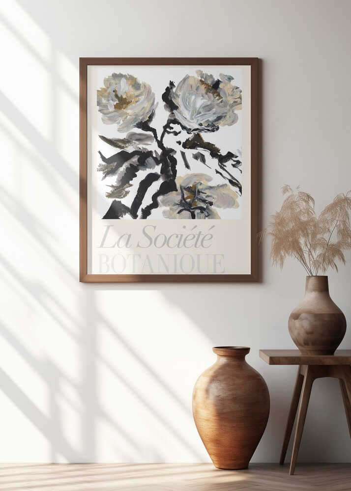 La Société Botanique Black, White and Cream Flowers