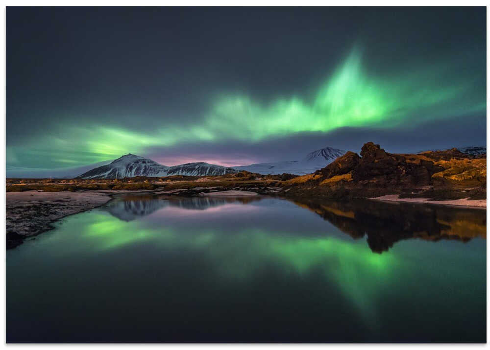 Mirrored Aurora