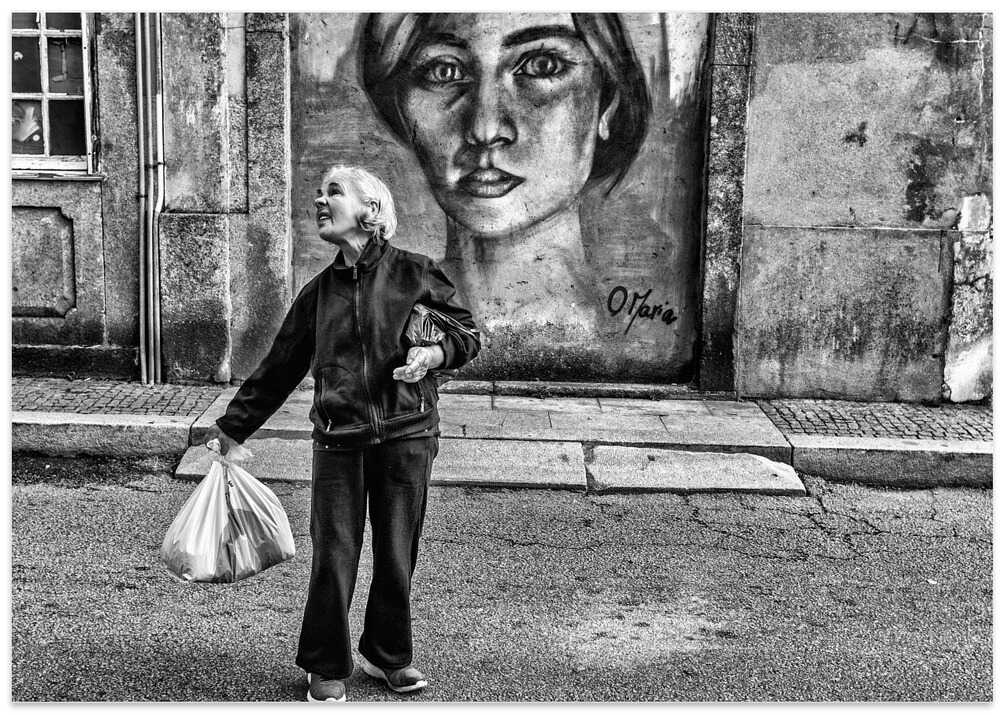 Dancing in the street of Porto
