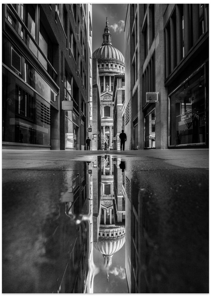 The Mirror Of St Paul's Cathedral