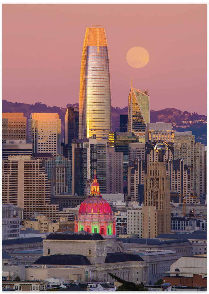 Full Moon And The City